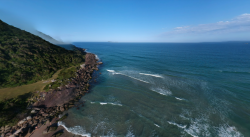 banhistas-encontram-corpo-boiando-em-praia-de-garopaba