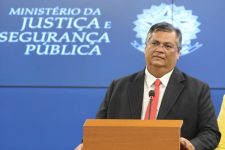 8-de-janeiro:-deputado-quer-convocar-flavio-dino-por-destruicao-de-provas