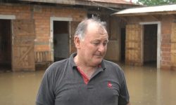 parana:-familias-estao-ilhadas-apos-chuva