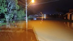 sc:-duas-mulheres-morrem-apos-carro-ser-levado-pela-correnteza