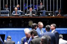 senado-aprova-pec-que-limita-decisoes-individuais-de-ministros-do-stf