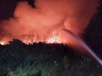 incendio-atinge-parque-da-serra-do-tabuleiro,-em-palhoca-(sc)