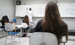 alunos-do-ensino-medio-podem-receber-bolsa-a-partir-de-marco