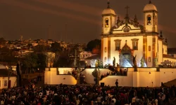 opera-leva-moradores-de-cidade-mineira-a-visitarem-a-propria-historia