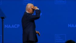 biden-pede-“reducao-da-temperatura”-em-comicio